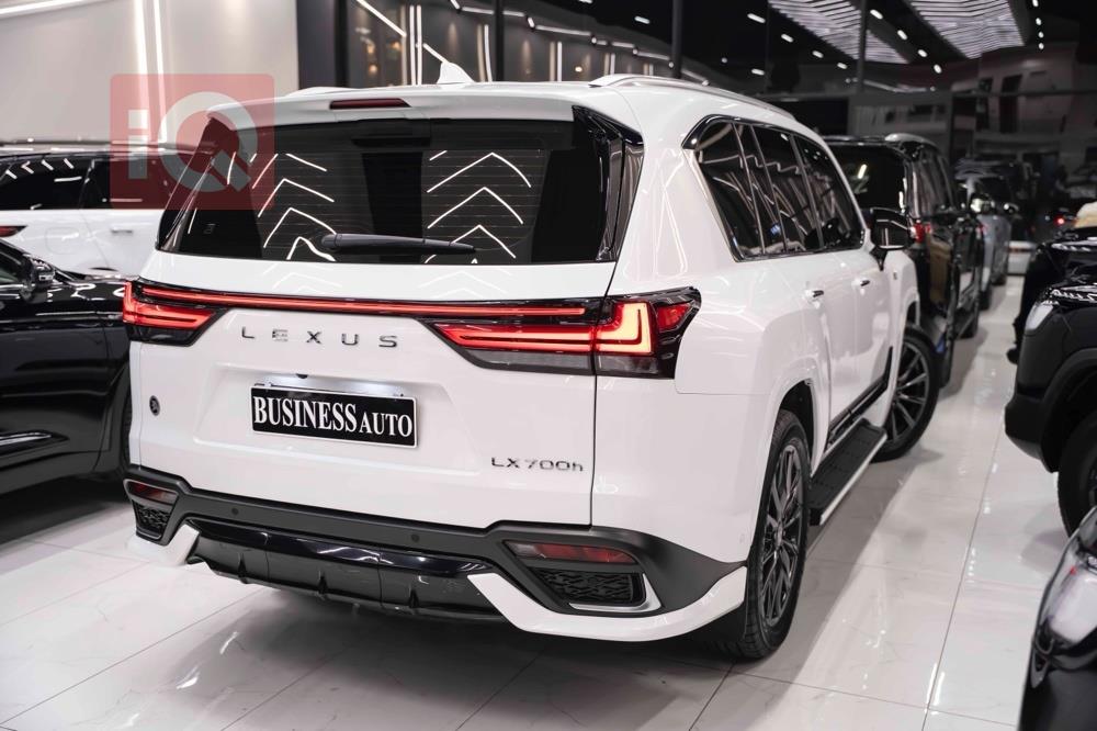 Lexus LX